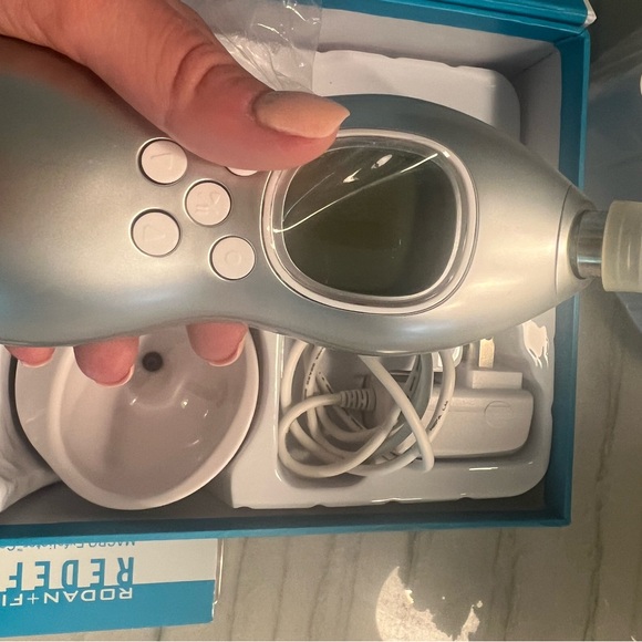 Rodan + Fields Redefine Macro Exfoliator Box - Picture 7 of 10